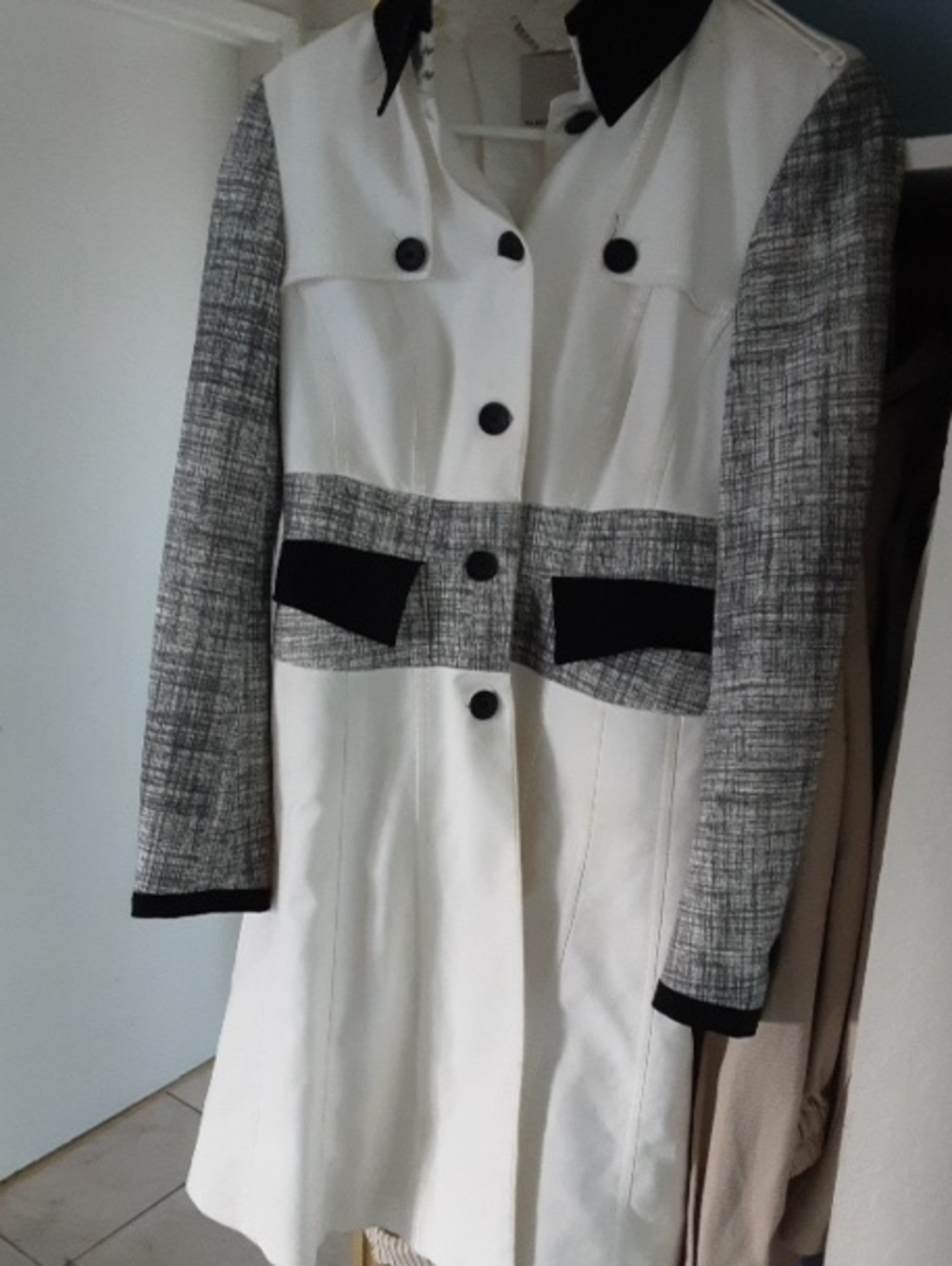 Karen Millen White Coat with Gray Tweed Sleeves and Black Trim